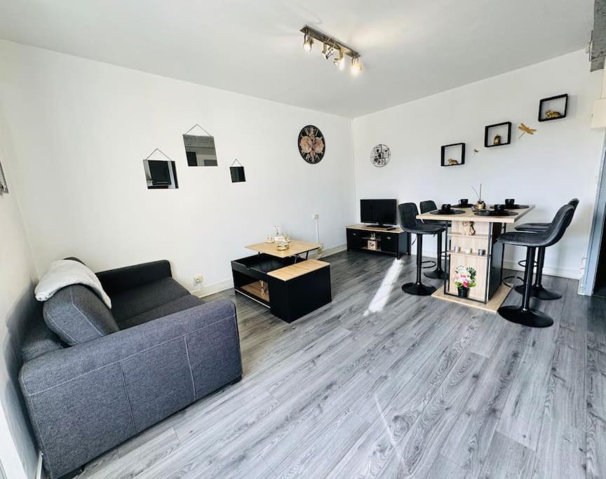 Isval Wifi-Hyper Centre Cognac Apartment Bagian luar foto